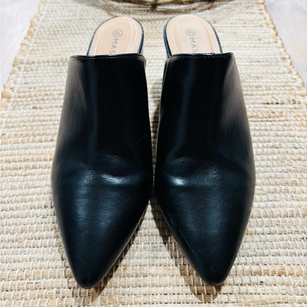 Massini black mule